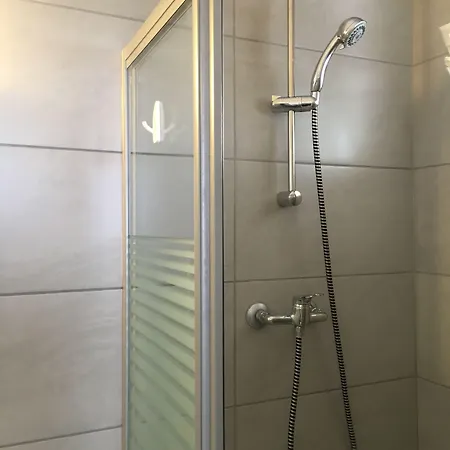 因特拉肯马可宾馆 宾馆