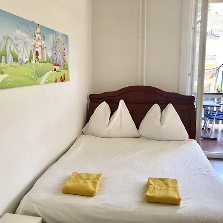 因特拉肯马可宾馆 3*